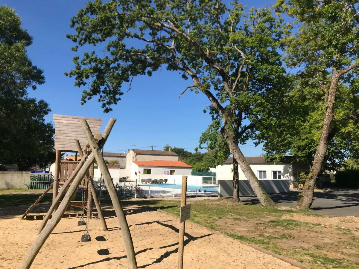 Camping Fleur D'Oleron 奥雷龙圣皮耶尔 外观 照片